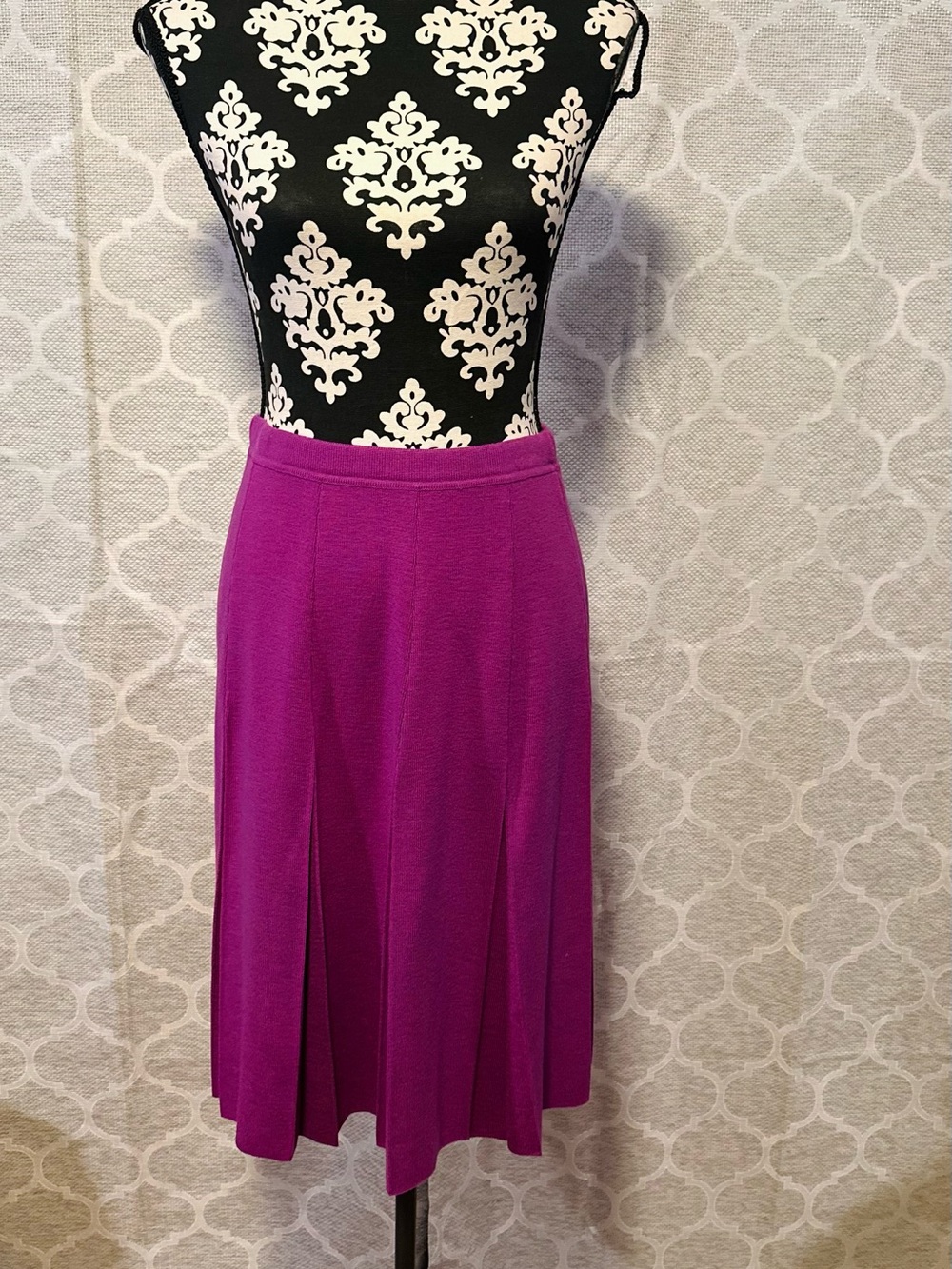 1960s Made in Italy for Richard’s 100% Wool Knit Skirt/Magenta Aline Pleated 14